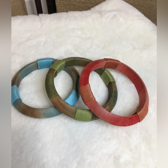 SET OF 3 - HANDMADE WOOD BANGLE BRACELETS FROM INDIA - Picture 2 of 5